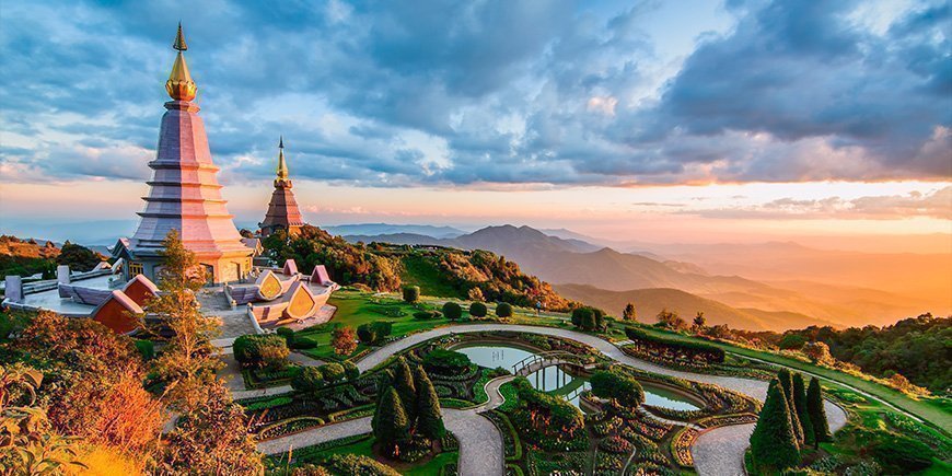 Pagode i Doi Inthanon nasjonalpark i Chiang Mai, Thailand