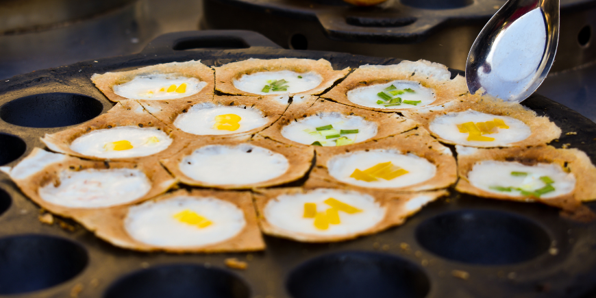 Khanom Krok tilberedt i panne