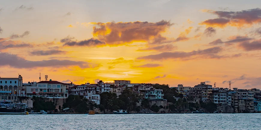 Kystlinjen i Mombasa