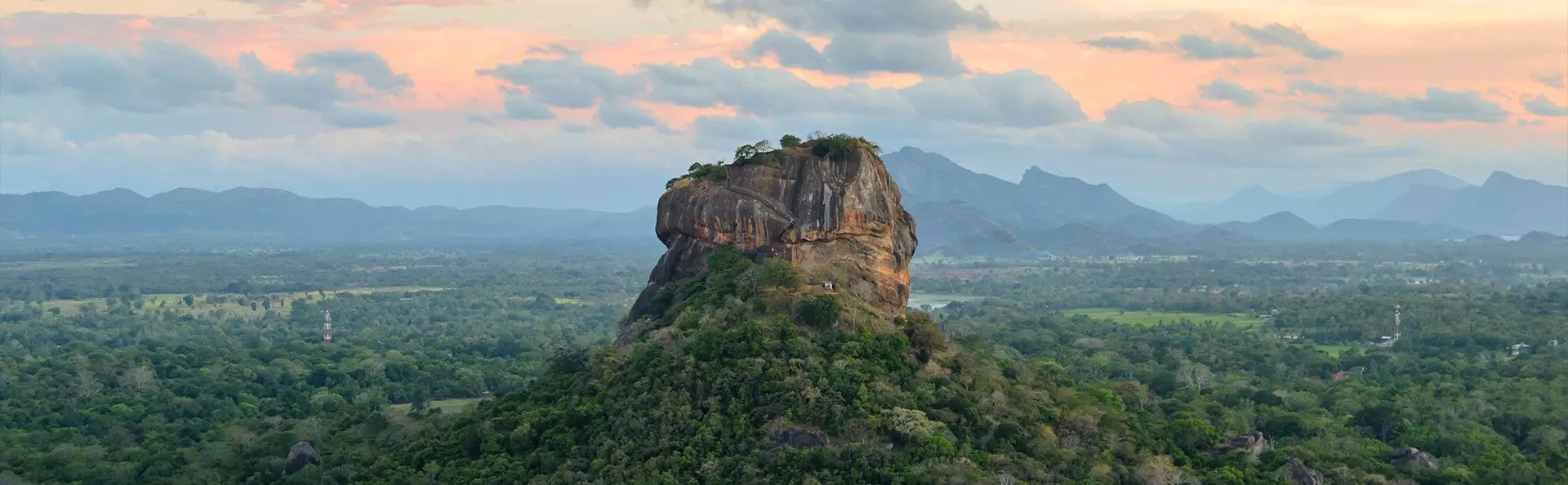 Bilde av Sigiriya i Sri Lanka i solnedgangslyset