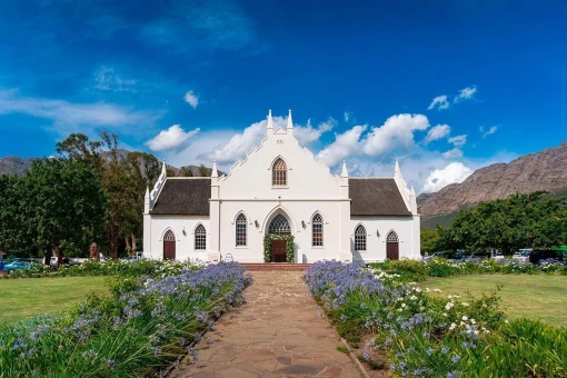 Historisk bygning i vinlandet utenfor Cape Town